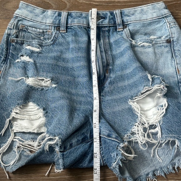 American Eagle Distressed High Waisted Denim Shorts - Picture 5 of 6